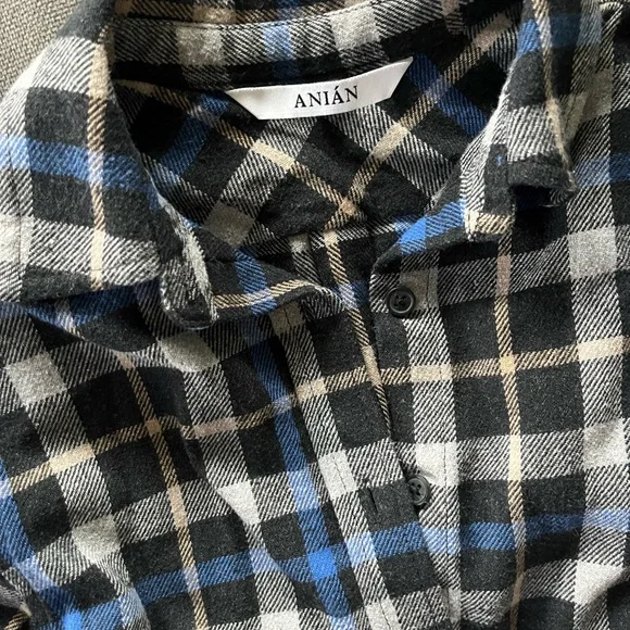 ANIAN Women's Blue and Black Plaid Shirt - Picture 3 of 5